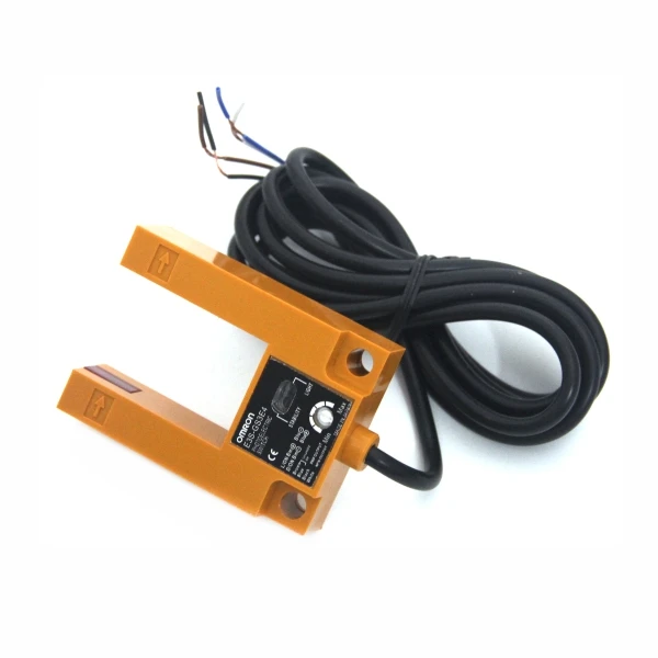 Lasc fhótaileictreach ardaitheoir Omron E3S-GS34E